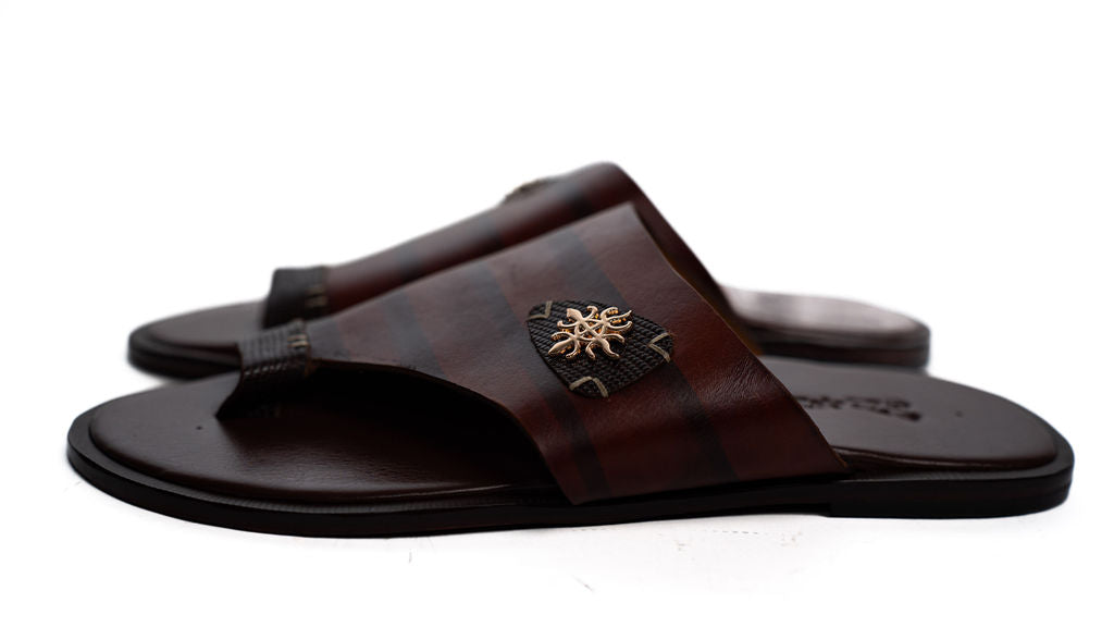 Brown Print Toe Strap Sandals — main view 01
