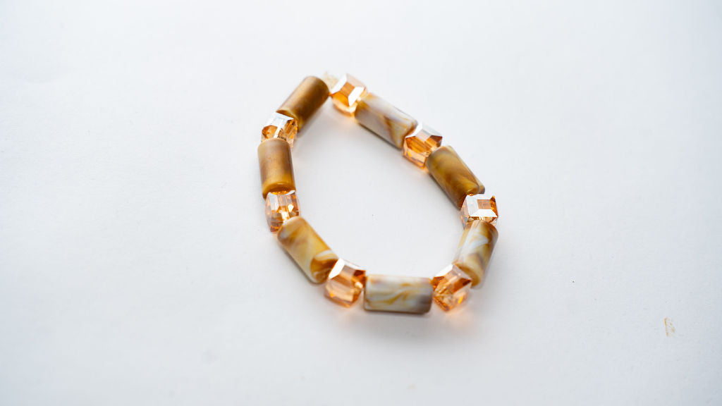 Cream Square Bead Bracelet — main view 01