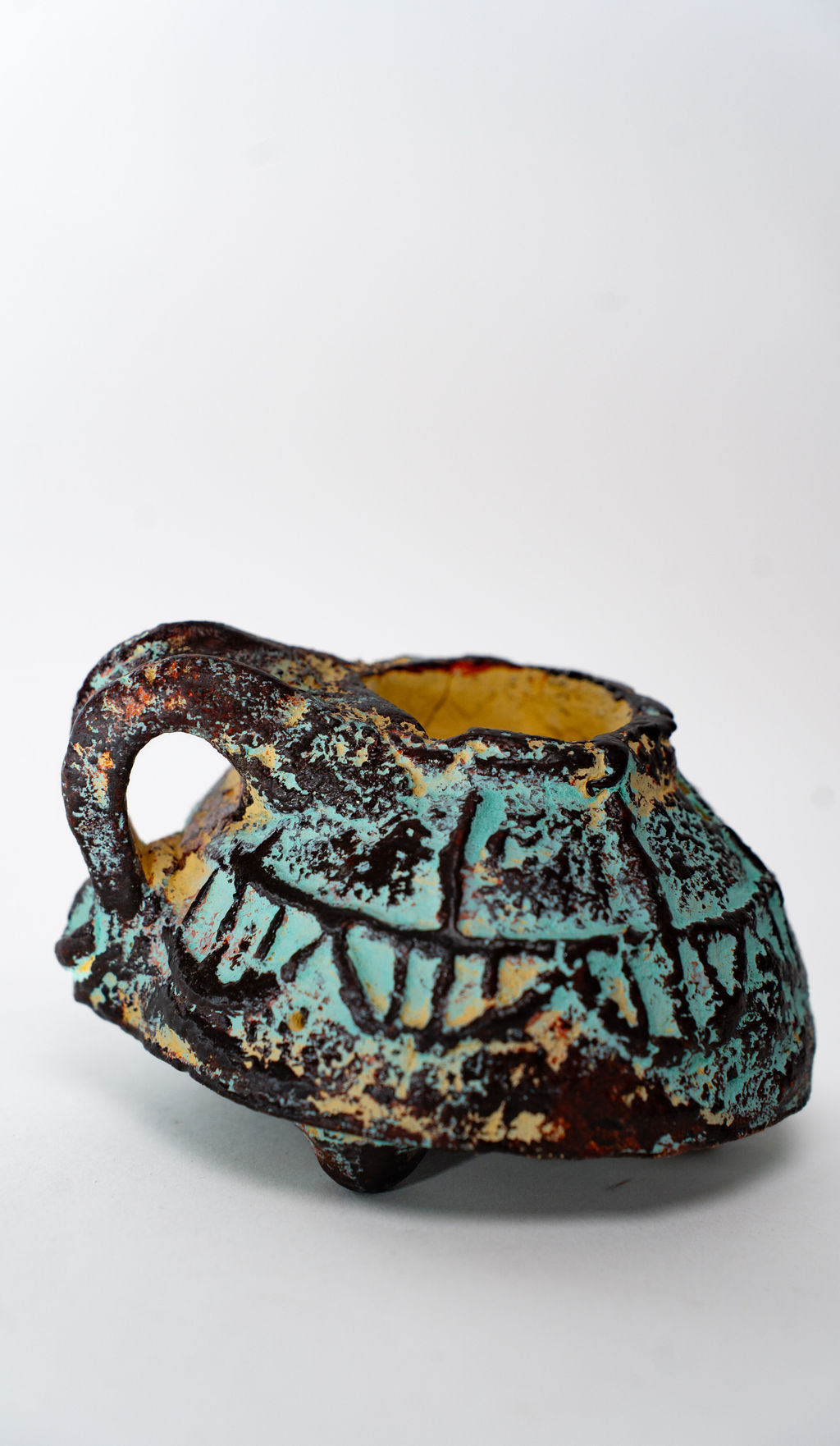 Rounded Handled Ceramic Pot — main view 01