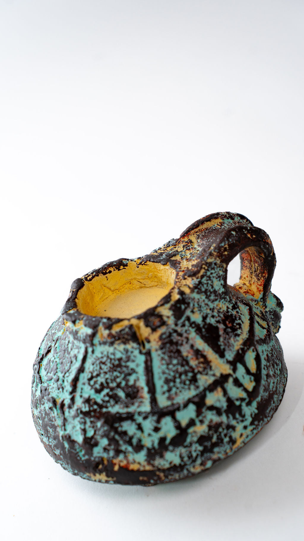 Rounded Handled Ceramic Pot — product view 03