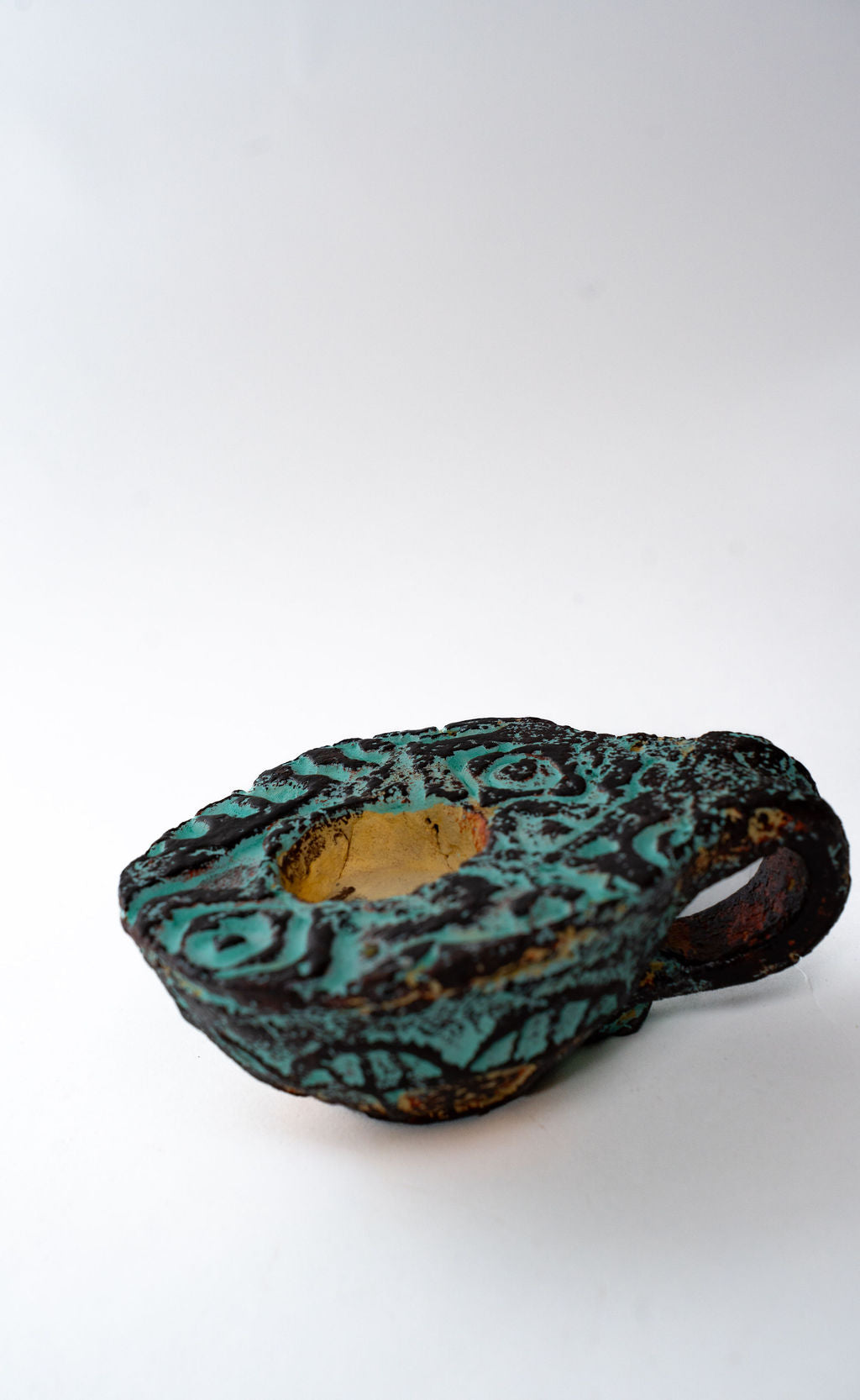 Shallow Handled Ceramic Cup — main view 01